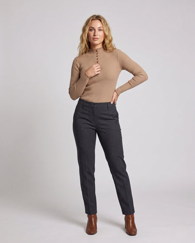 Damen Enganliegender gerippter Rollkragenpullover mit Zierknopfleiste Echoarchiv