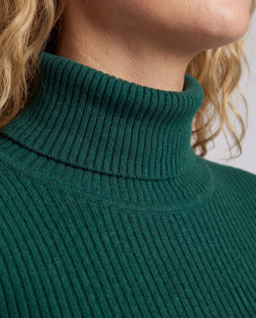 Product 16033018052938 - close_up_detail