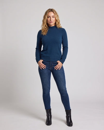 Damen Feiner Angora‑Look Pullover mit kurzem Stehkragen und flauschiger Oberfläche Echoarchiv