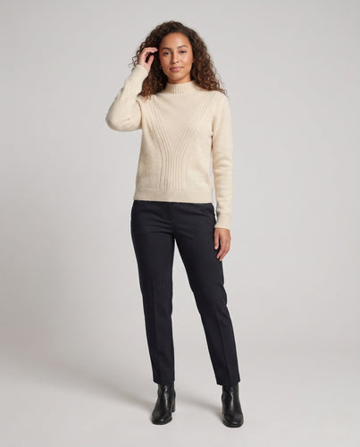 Damen Feiner Strukturpullover mit V‑Passe, Mockneck und Angora‑Look Echoarchiv