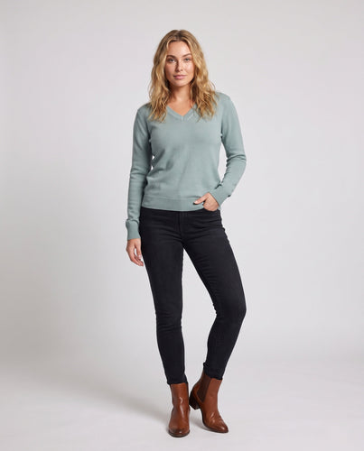 Damen Feiner V-Ausschnittpullover aus Baumwoll-Kaschmir-Mischung mit schmaler Schulternaht Echoarchiv
