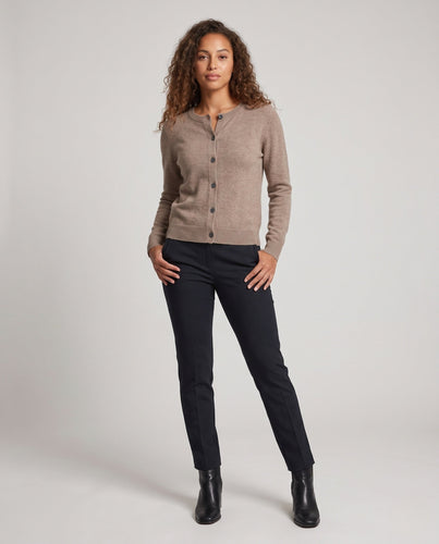 Damen Feinstrick-Cardigan mit sichtbarer Knopfleiste, Rundhalsausschnitt und weichem Fall Echoarchiv
