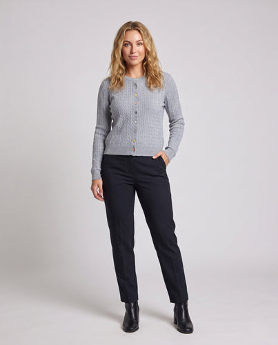 Damen Feinstrick-Cardigan mit Zopfmuster und bunten Knöpfen Echoarchiv
