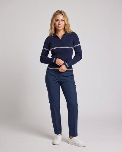 Damen Feinstrick-Polo mit Kontraststreifen und schmaler Rippstruktur Echoarchiv