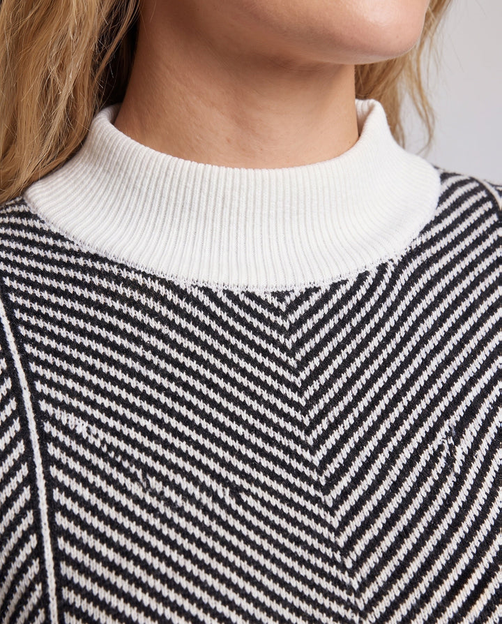 Product 16033032864074 - close_up_detail