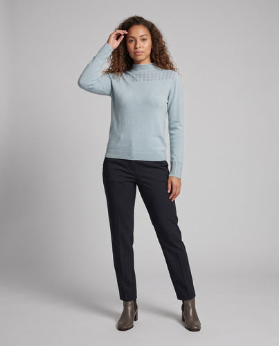 Damen Feinstrick-Pullover mit Mockneck, Ajour‑Yoke und kaschmirähnlicher Weichheit Echoarchiv