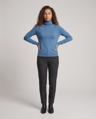 Damen Feinstrick-Rollkragenpullover in körpernaher Passform Echoarchiv