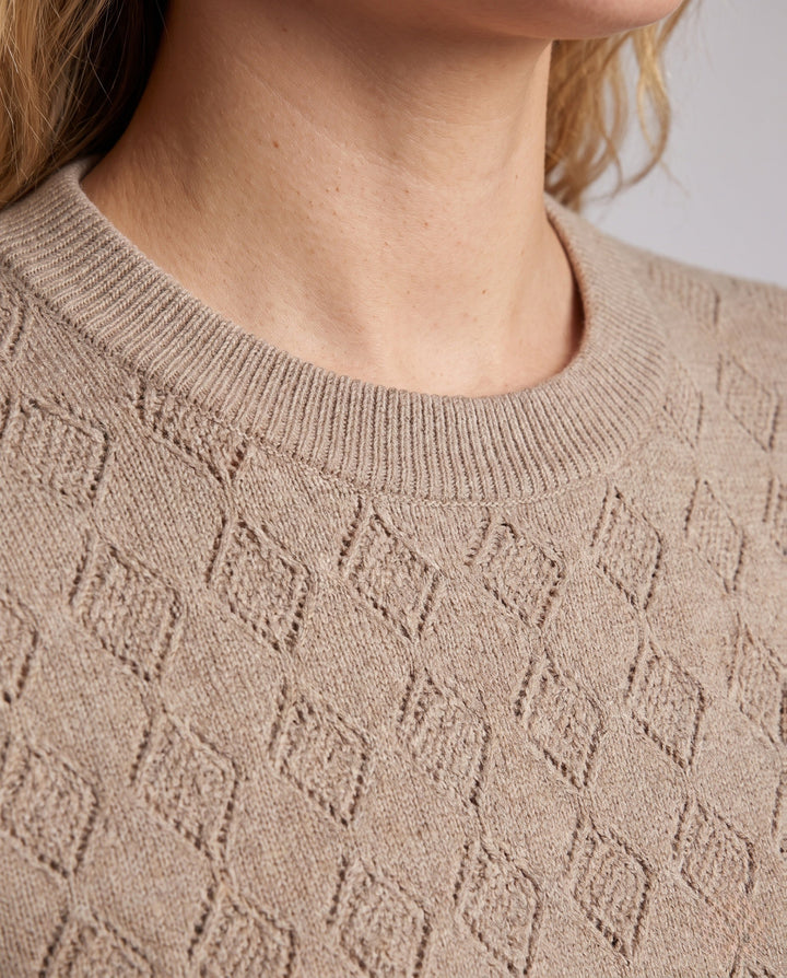 Product 16034469839178 - close_up_detail