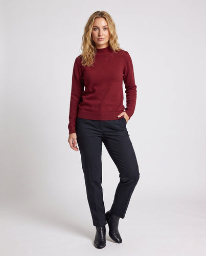 Damen Feinstrickpullover mit kurzem Stehkragen, feinem Ajourmuster und kastiger Passform Echoarchiv