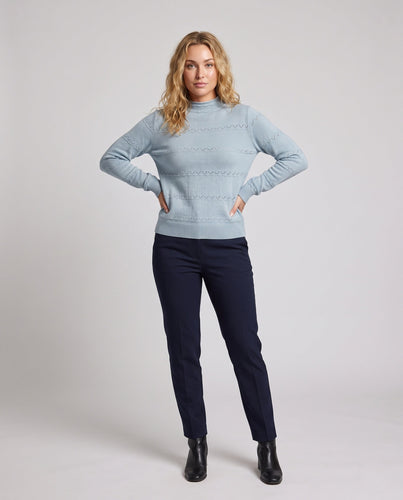 Damen Feinstrickpullover mit kurzem Stehkragen und Zier‑Ajourmuster Echoarchiv
