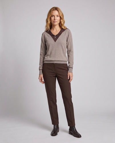 Damen Feinstrickpullover mit Matrosenkragen, V‑Einsatz und Zierknopfleiste Echoarchiv