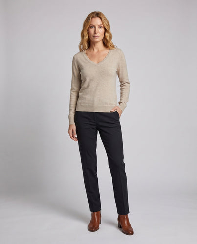 Damen Feinstrickpullover mit V‑Ausschnitt und gezackter Kantenverzierung Echoarchiv