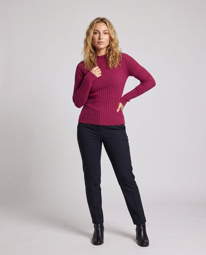 Damen Figurbetonter gerippter Feinstrickpullover mit kurzem Stehkragen und kaschmirähnlicher Weichheit Echoarchiv