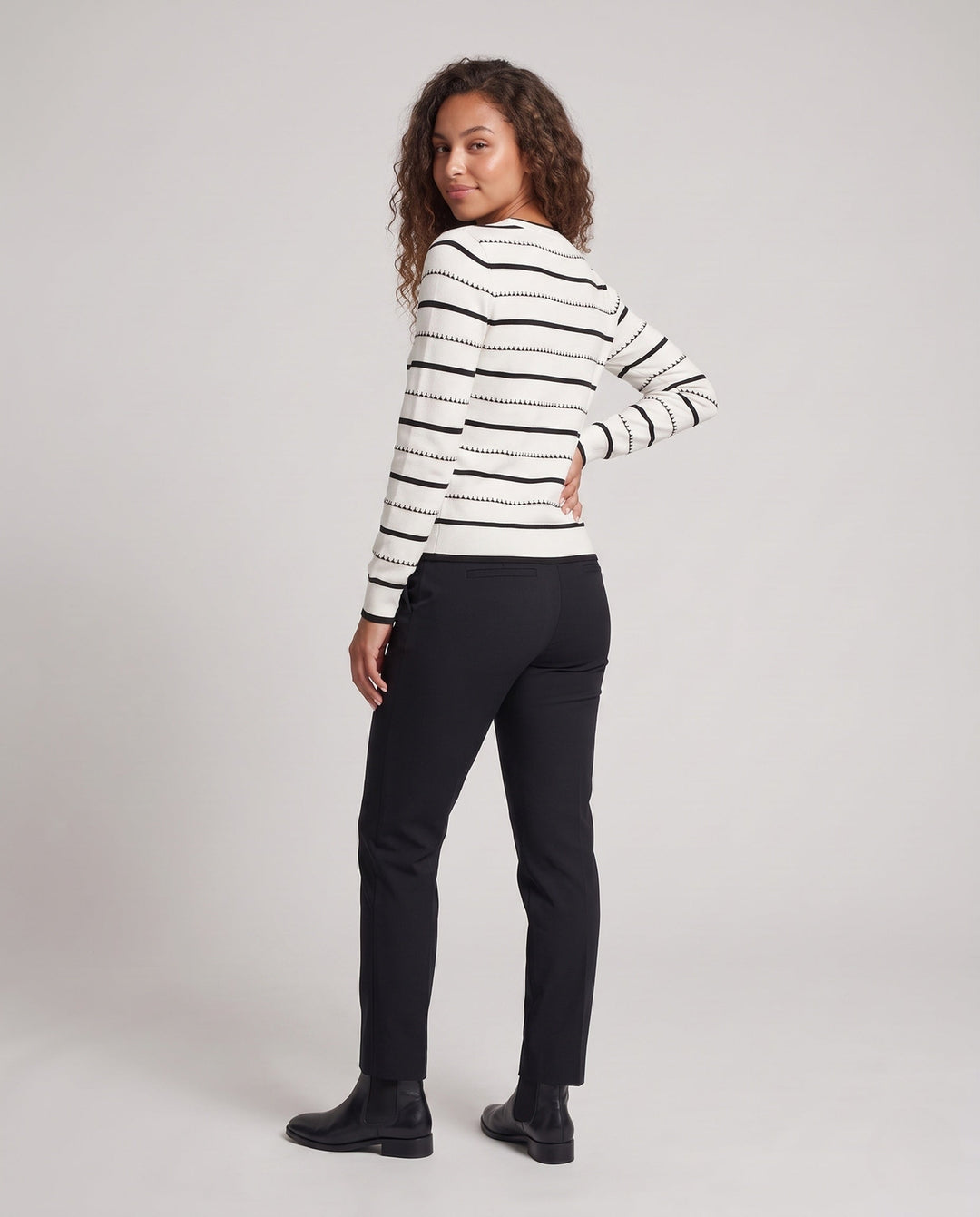 Product 16034478588234 - back_view