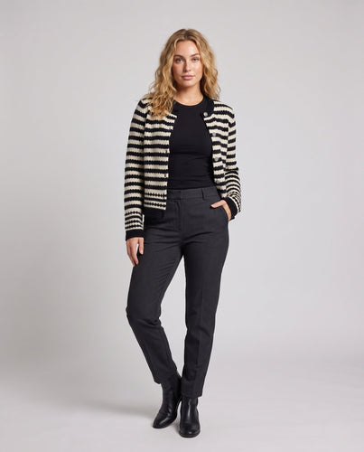 Damen Gestreifter Kurzcardigan mit rundem Ausschnitt, geknöpfter Front und flauschiger Mohair‑Optik Echoarchiv