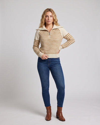 Damen Gestreifter Kurzpullover aus flauschigem Mohair‑Look mit halbem Reißverschluss und überlappendem Kragen Echoarchiv