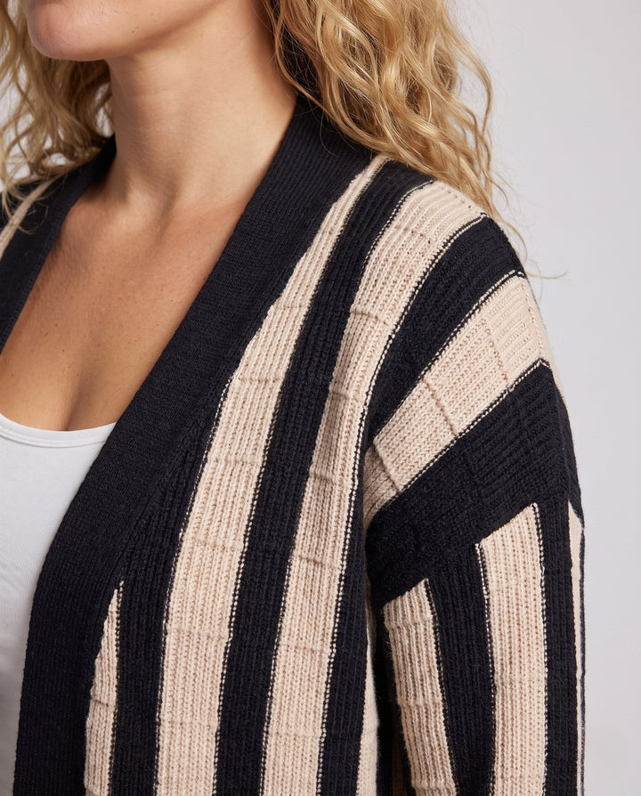 Product 16034478915914 - close_up_detail