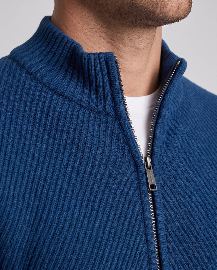 Product 16036335812938 - close_up_detail