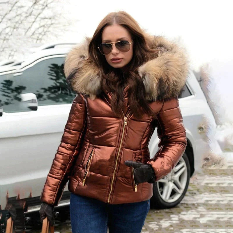 Echoarchiv | Winterjacke mit Kapuze aus Pelz