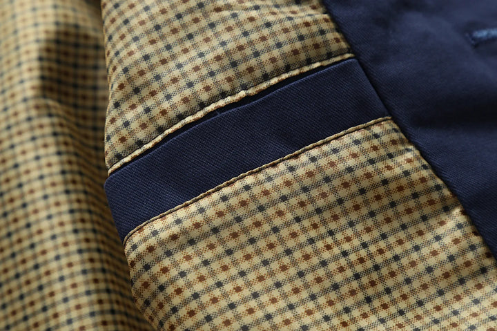 Echoarchiv - Stylischer langer Herbst-Trenchcoat für Herren