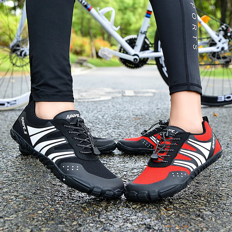 Echoarchiv | MTB und Rennradschuhe mit rutschfester Sohle