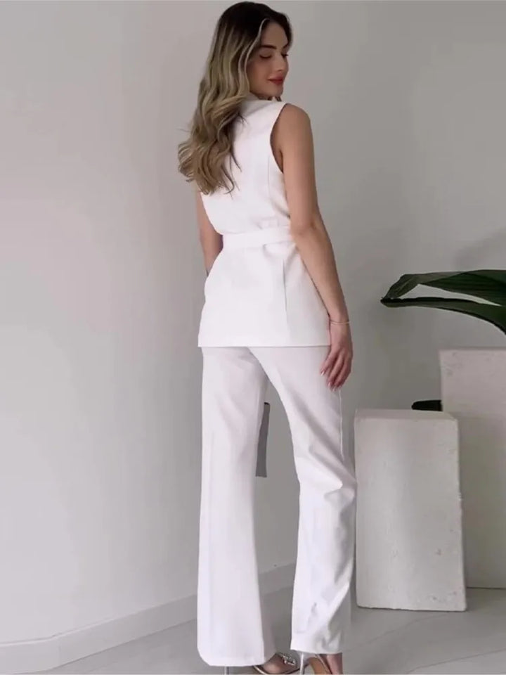 Ärmelloser Blazer-Anzug Taillierte Passform Wickel-V-Ausschnitt Weite Hose – Avérine