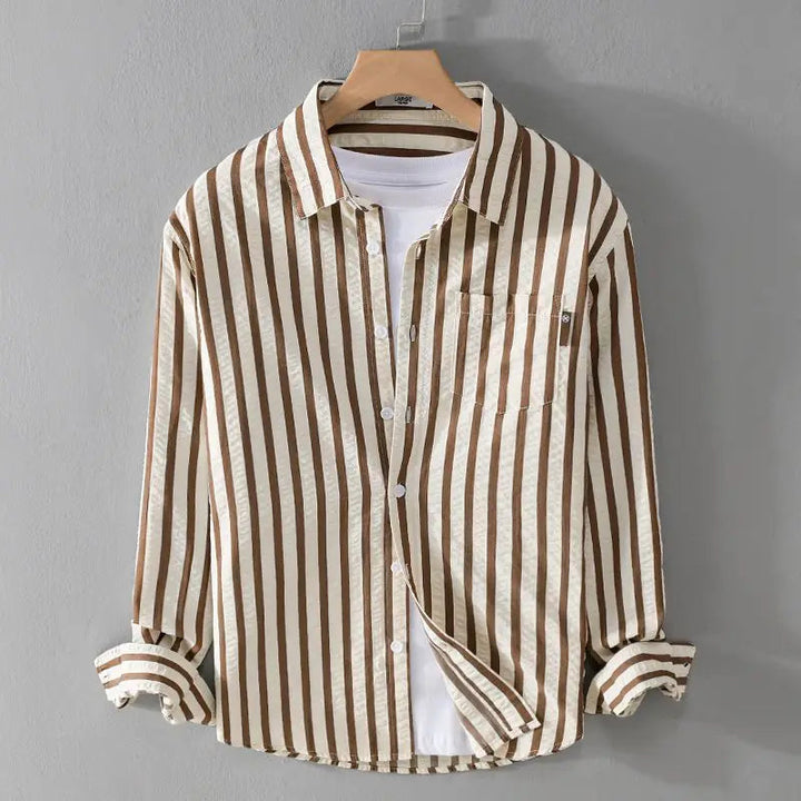 Echoarchiv | Stylisches Gestreiftes Button-Down Hemd