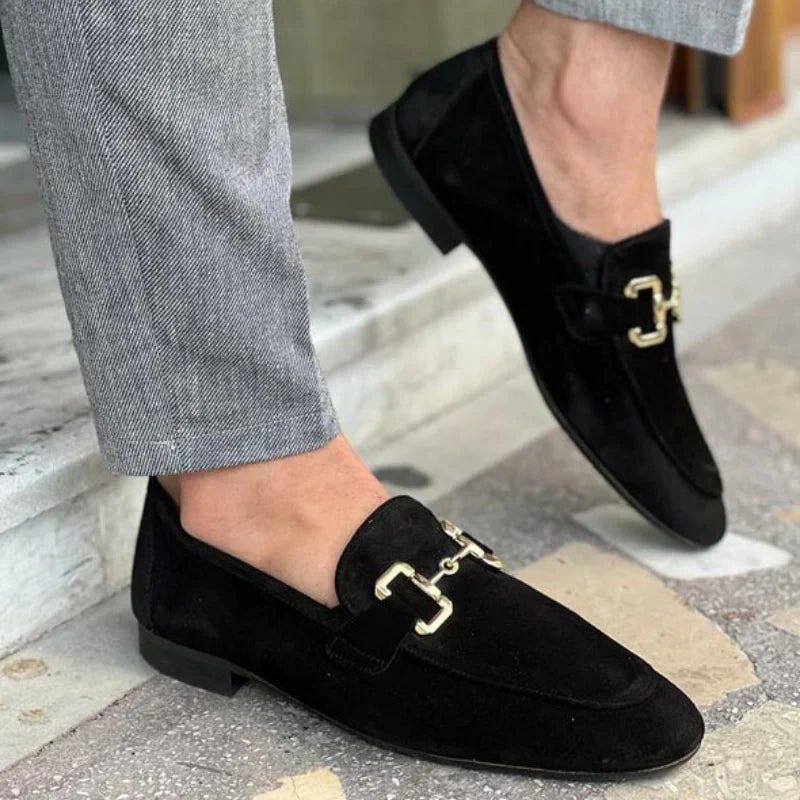Loafer mit Metallschnalle