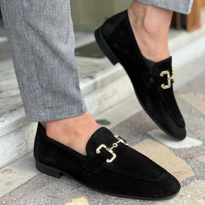 Loafer mit Metallschnalle