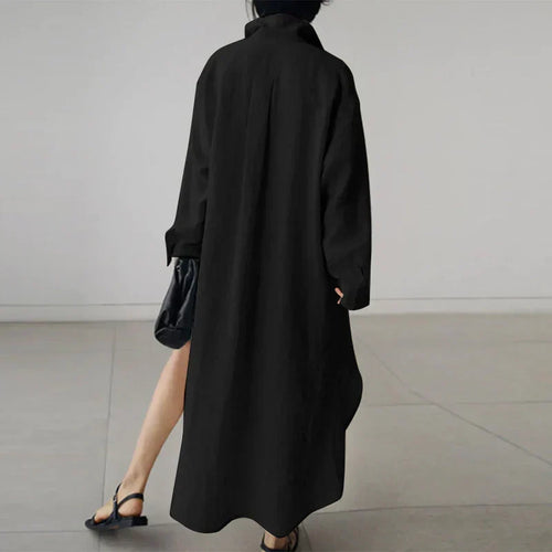 Modische leichte Hemdkleid