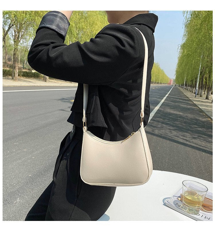 Echoarchiv | Luxuriöse Retro-Tasche Exklusive Lederhandtasche mit Zeitlosem Charme