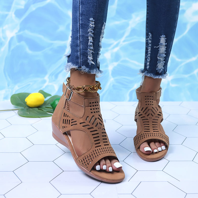Echoarchiv | Orthopädische Modesandalen