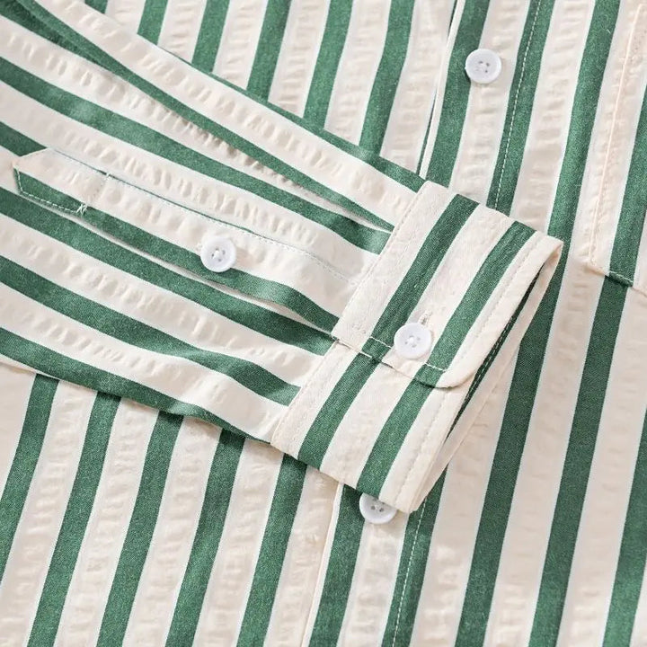Echoarchiv | Stylisches Gestreiftes Button-Down Hemd