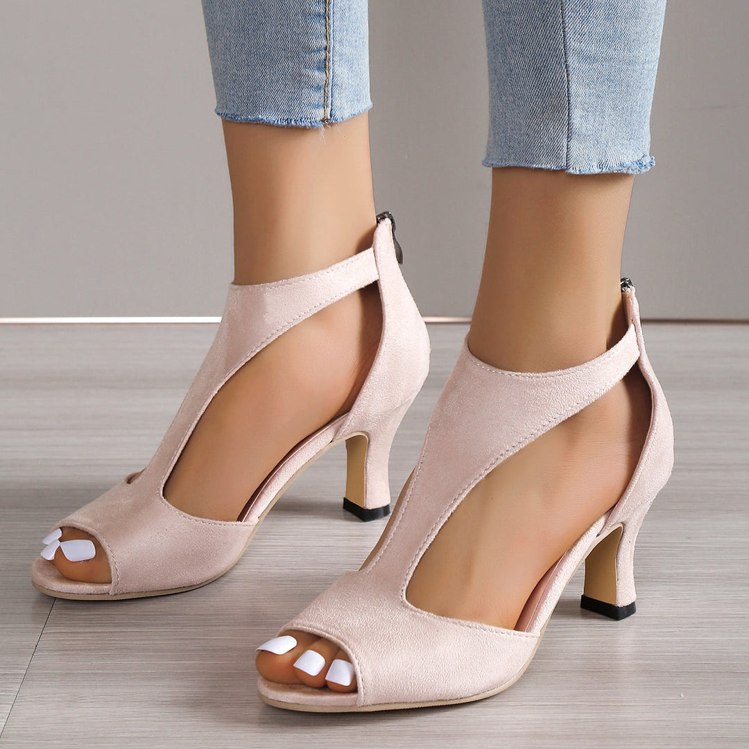 Echoarchiv | Orthopädische Sandalen mit Absatz