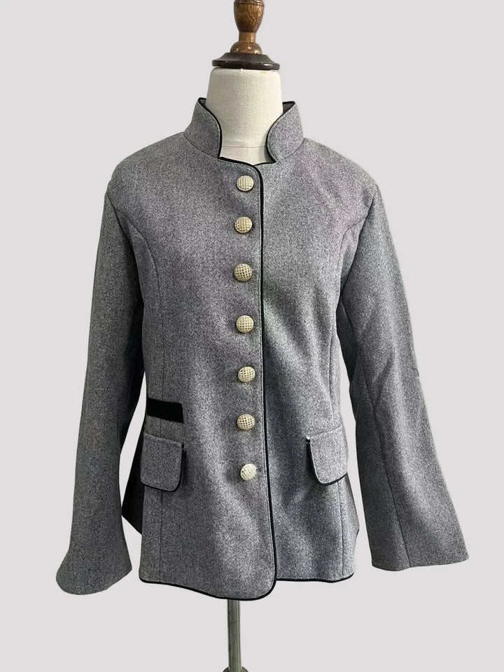 Damen Kurzjacke mit Mehrknopfleiste und Farbakzenten | Echoarchiv