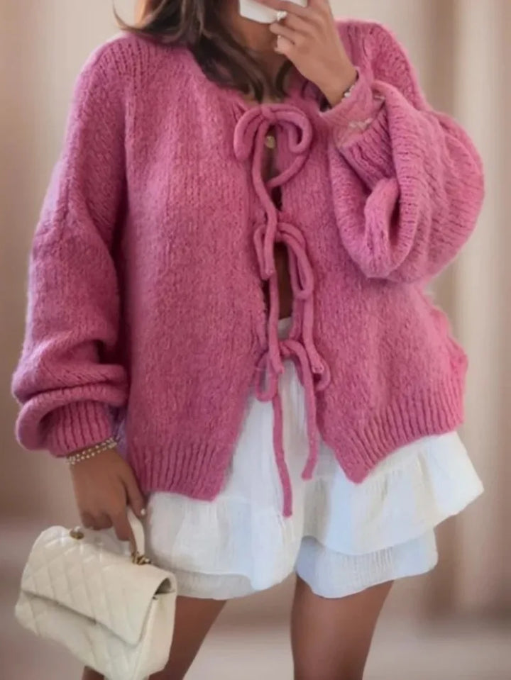 Echoarchiv | Strickjacke mit Schleifenverschluss für einen Bohemian-Look