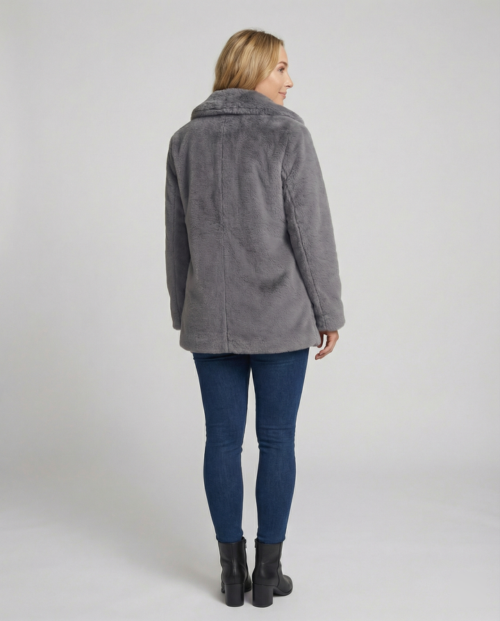 D'Hiver mit Weichem Stoff und Mittellanger Passform für Frauen Ideal für Kaltes Wetter – Montévia