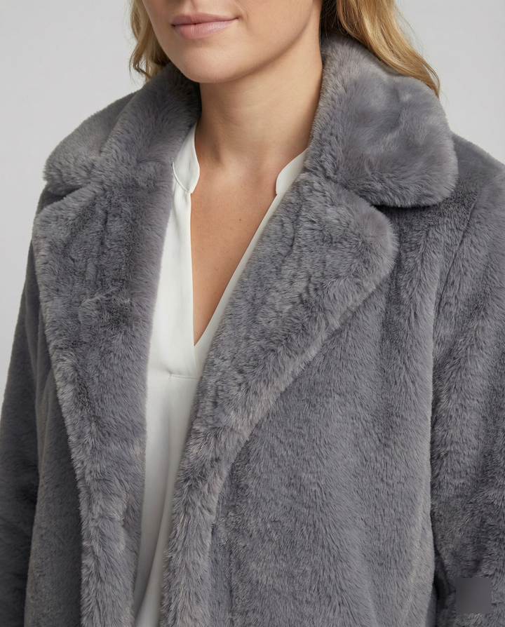 D'Hiver mit Weichem Stoff und Mittellanger Passform für Frauen Ideal für Kaltes Wetter – Montévia