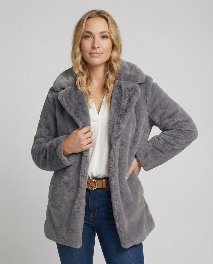 D'Hiver mit Weichem Stoff und Mittellanger Passform für Frauen Ideal für Kaltes Wetter – Montévia