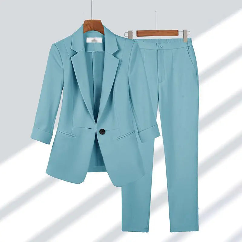 Echoarchiv | Zweiteiliger Luxusanzug mit Jacke und Hose