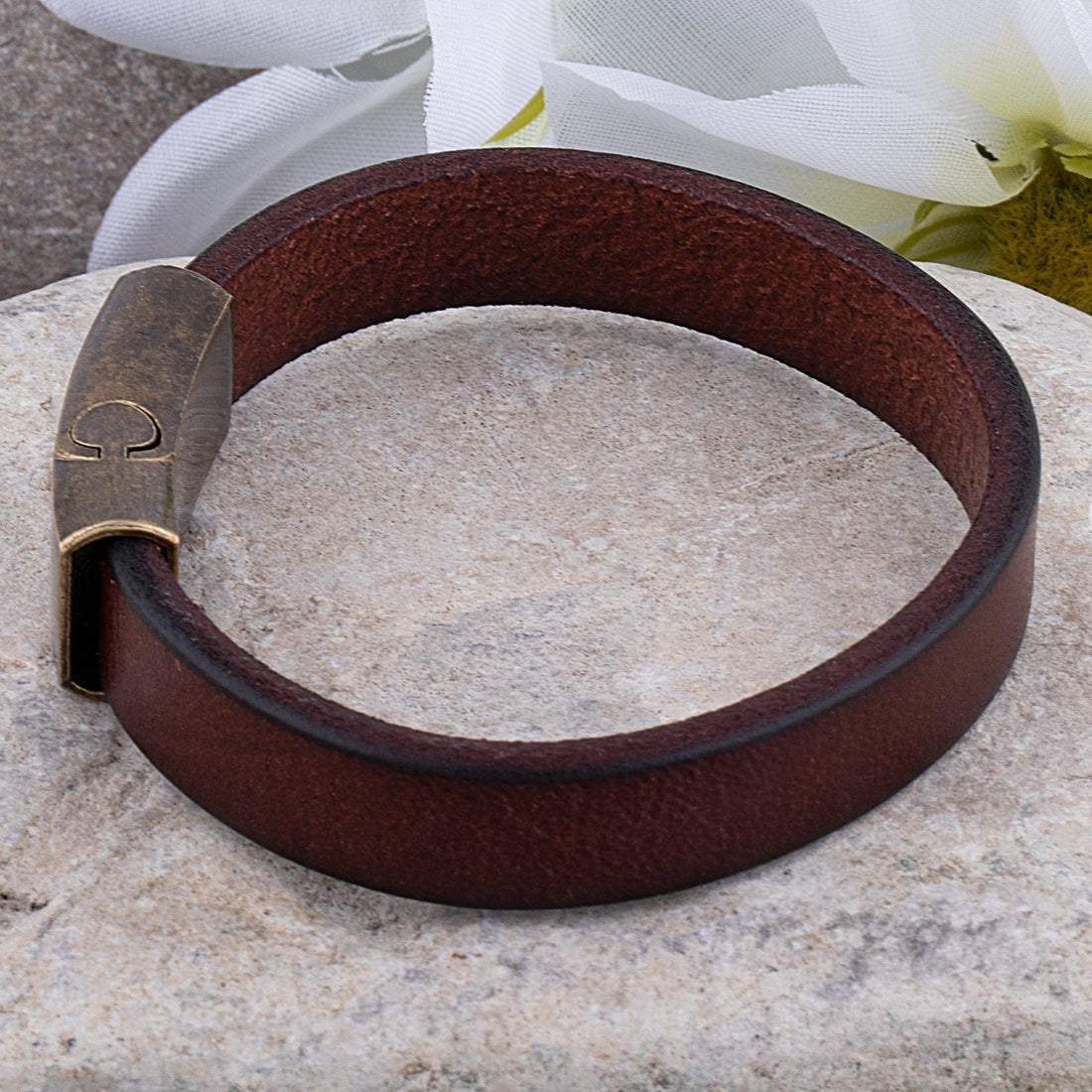 Robuste Lederarmband mit Messingschließe – Valdoro