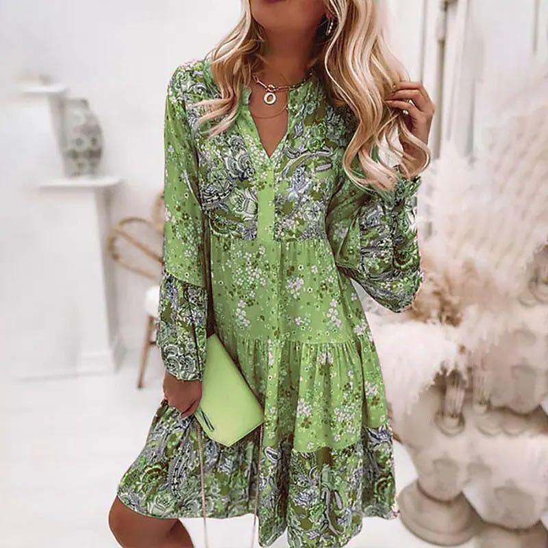 Echoarchiv – Mehrfarbiges Sommerkleid mit V-Ausschnitt