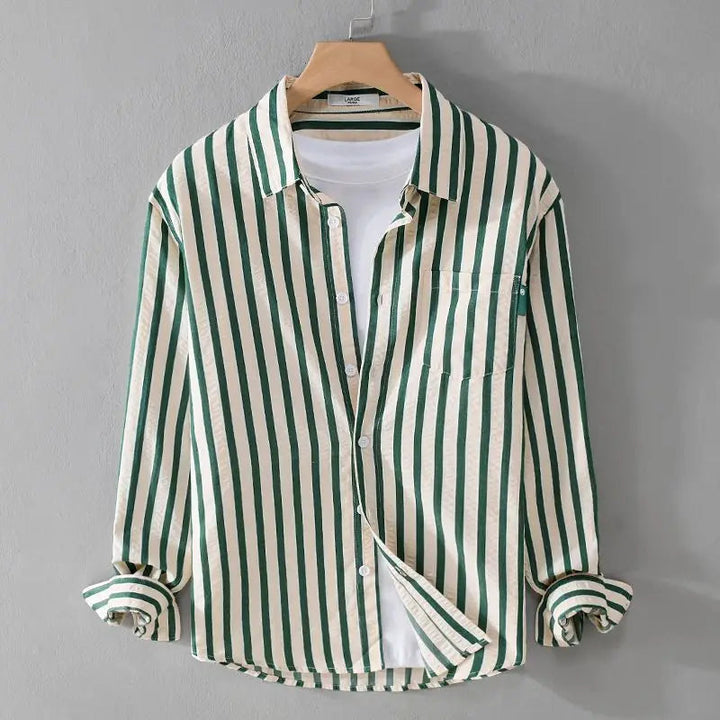 Echoarchiv | Stylisches Gestreiftes Button-Down Hemd