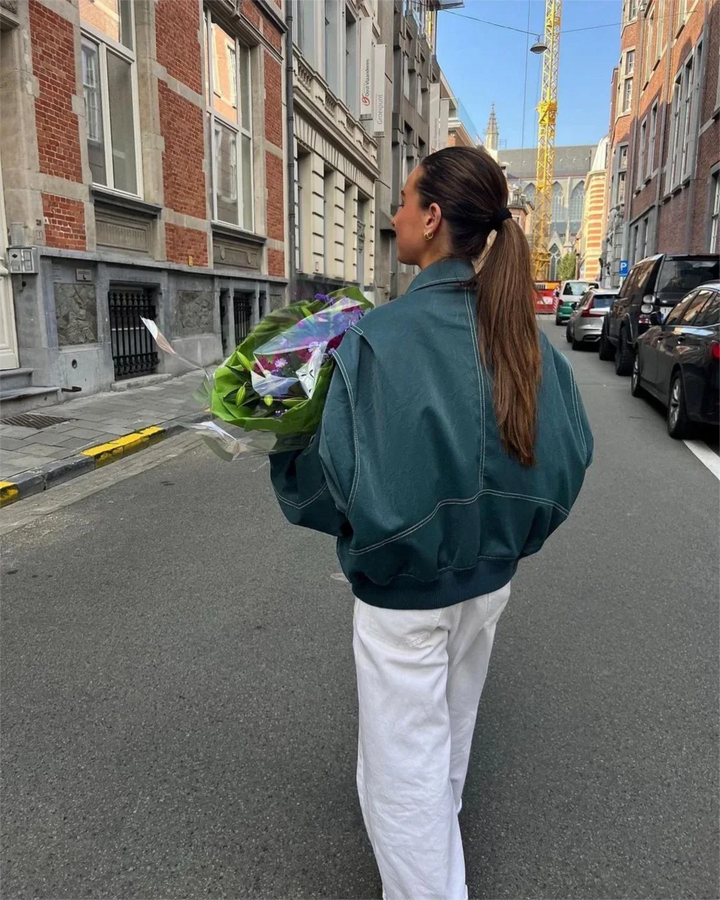 Echoarchiv | Oversized Bomberjacke Stilvoll und Wärmeresistent Perfekt für Herbst und Winter