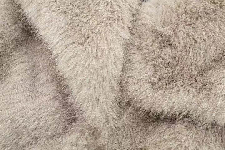 Echoarchiv | Warme Pelzjacke Für Damen In Stilvollem Design