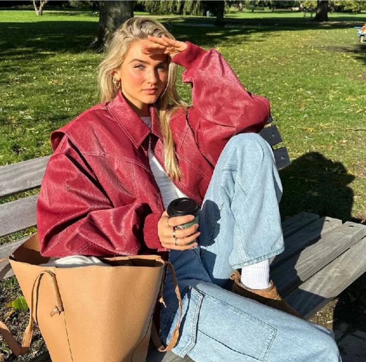 Echoarchiv | Oversized Bomberjacke Stilvoll und Wärmeresistent Perfekt für Herbst und Winter