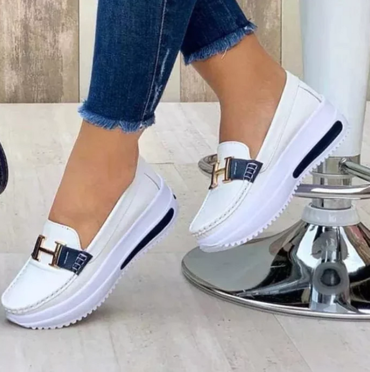 Stylische orthopädische Damenschuhe für schmerzfreies Gehen – Selina Echoarchiv
