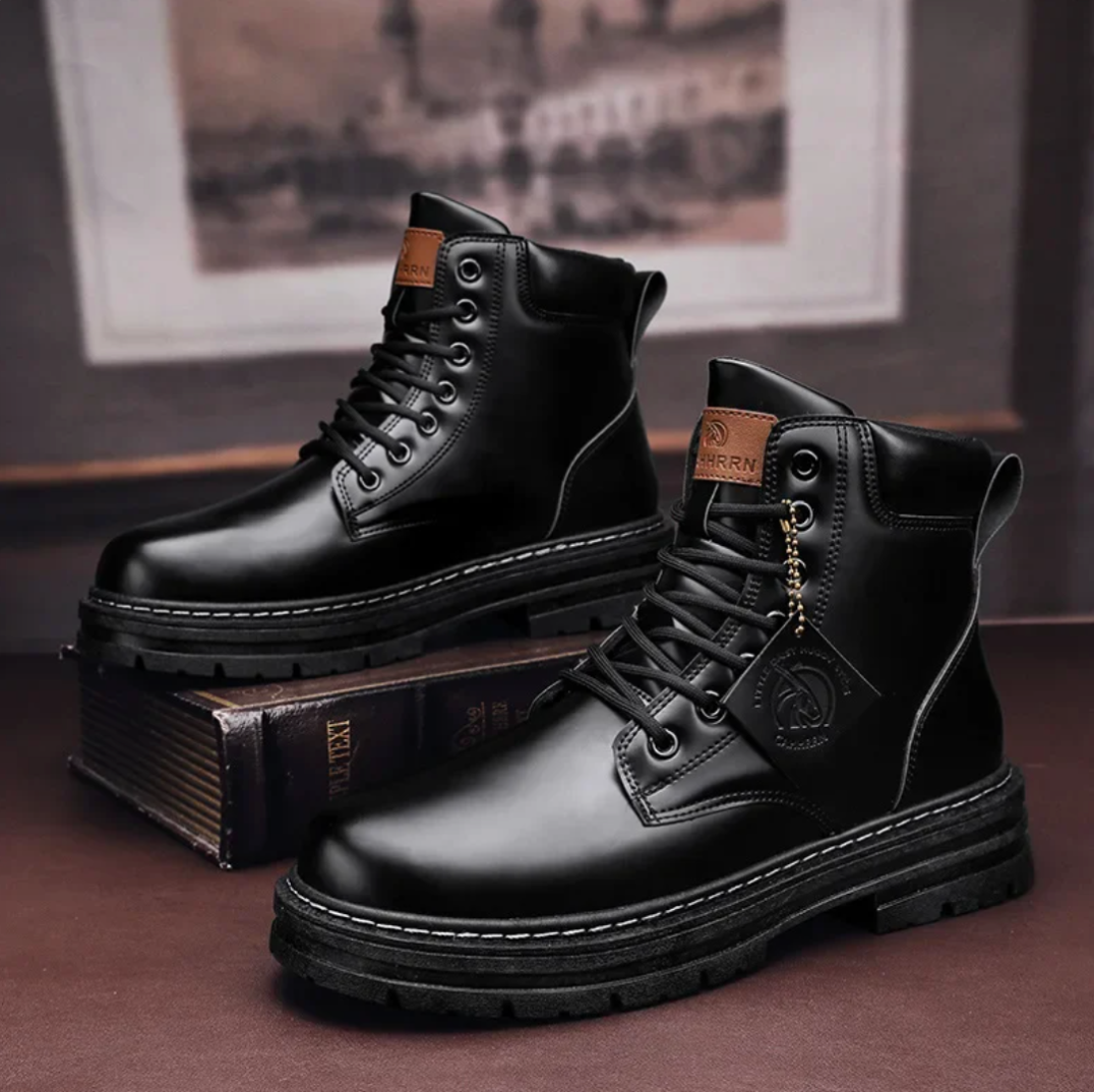 Echoarchiv - Bequeme Schnürstiefel für Herren