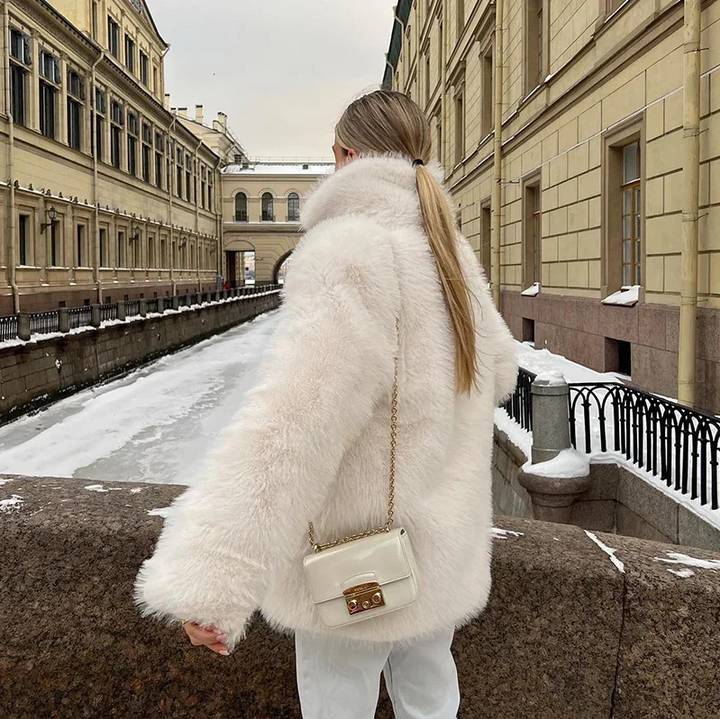 Luxuriöse Jacke Aus Weichem Kunstfell für Damen – Avérine