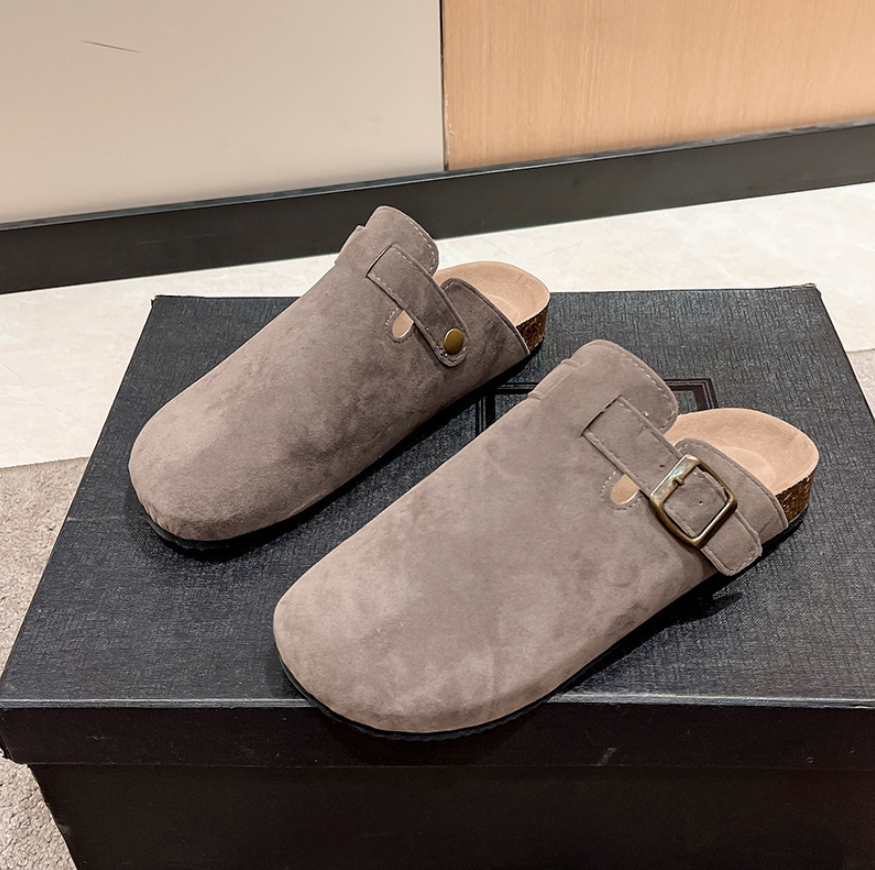 Echoarchiv | Lässige Wildlederclogs Mit Schnallenriemen Für Herren